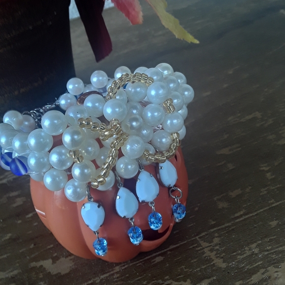 Elegant Handmade Faux Pearl Bracelet w/ Frost Glass Beads - Picture 8 of 17